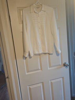 Talbots White Long-Sleeve Pleated Front Blouse